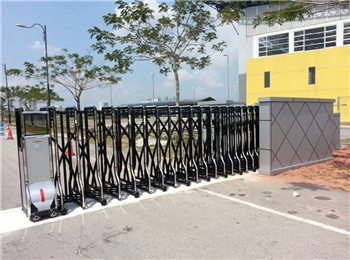 Uni Tun Hosein Oon