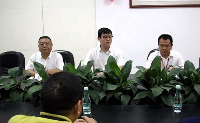 座谈会现场2.jpg